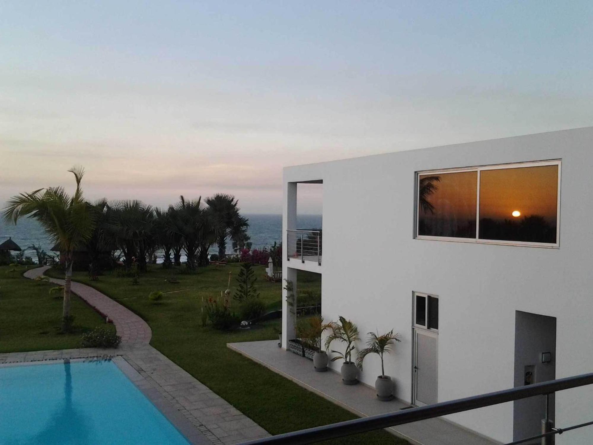 Leo'S Beach Hotel - Adults Only Brufut Εξωτερικό φωτογραφία