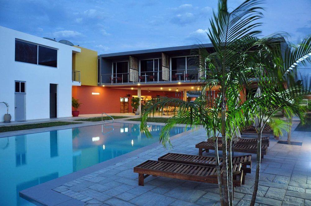 Leo'S Beach Hotel - Adults Only Brufut Εξωτερικό φωτογραφία