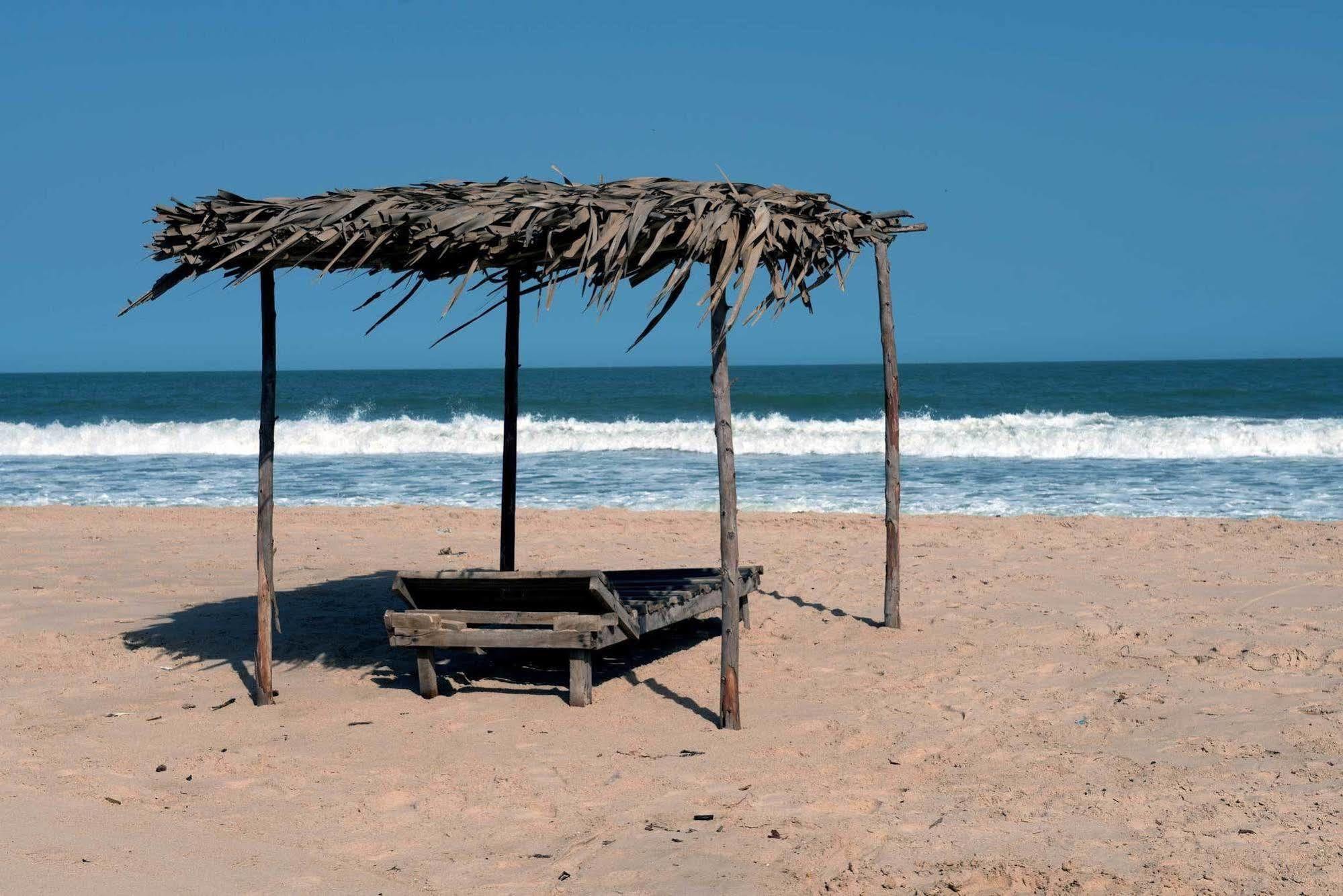 Leo'S Beach Hotel - Adults Only Brufut Εξωτερικό φωτογραφία