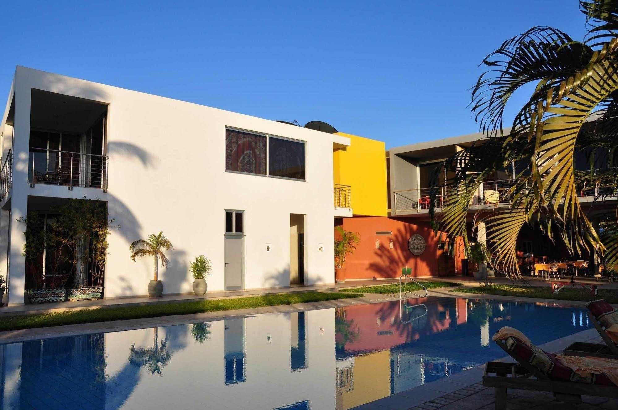 Leo'S Beach Hotel - Adults Only Brufut Εξωτερικό φωτογραφία